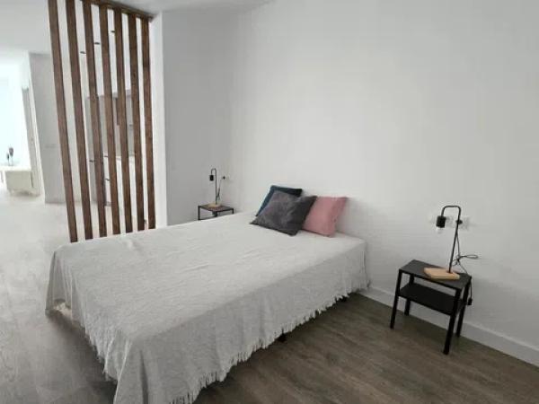 Studio for sale on Calle Diego de Vergara, Málaga thumbnail 2