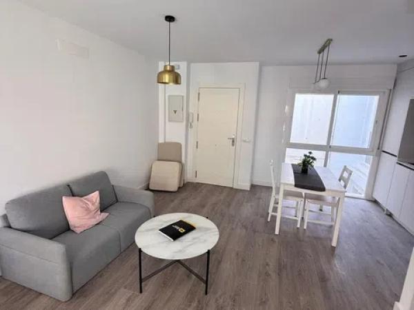 Studio for sale on Calle Diego de Vergara, Málaga thumbnail 2