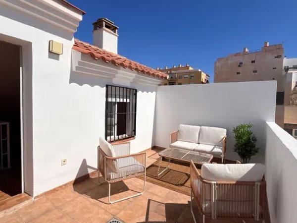 Duplex en venta en Barrio Victoria Eugenia, Málaga photo 2