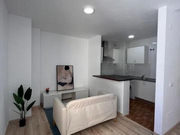 Duplex en venta en Barrio Victoria Eugenia, Málaga photo 4