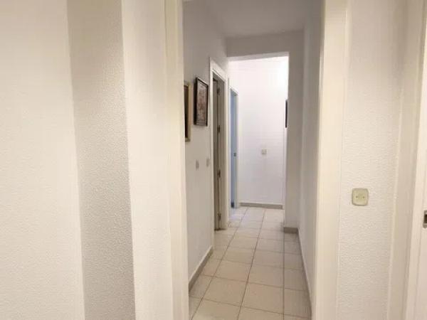 Venta de piso en Barrio Victoria Eugenia, Málaga
 photo 2