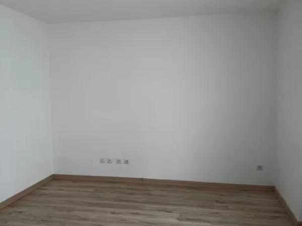 Venta de piso en Barrio Victoria Eugenia, Málaga
 photo 4