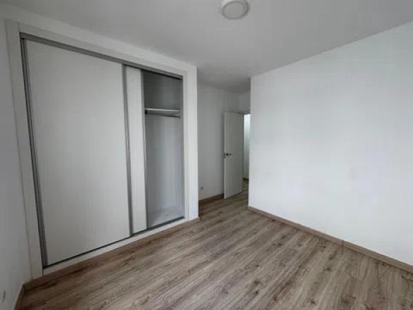 Venta de piso en Barrio Victoria Eugenia, Málaga
 photo 4