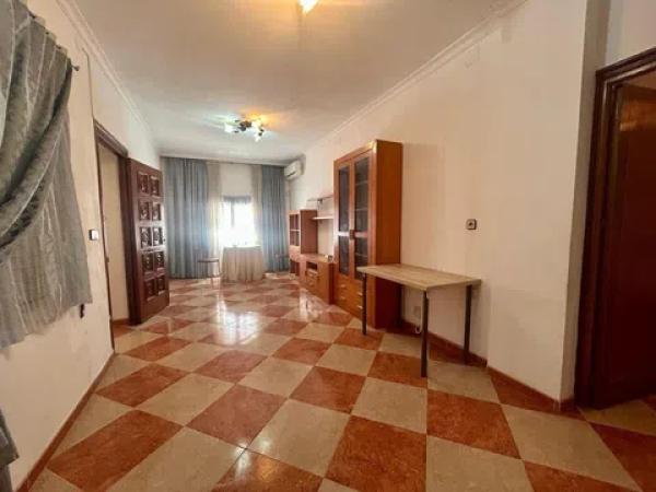 Casa independiente en calle Carlos Falgueras thumbnail 1