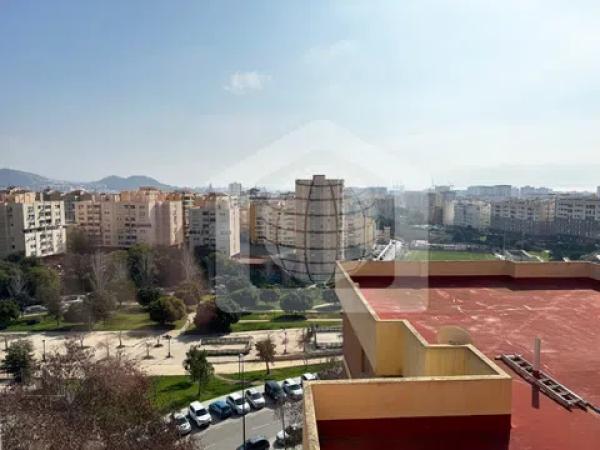 Продажа квартиры на Avenida Carlos Haya s/n, Малага
 photo 4