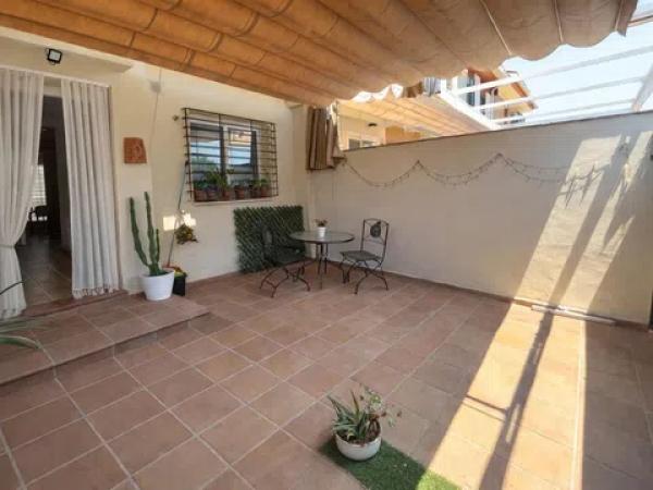 Chalet adosado en calle Estocolmo photo 1