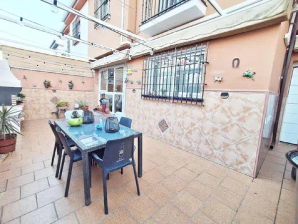 Chalet adosado photo 1