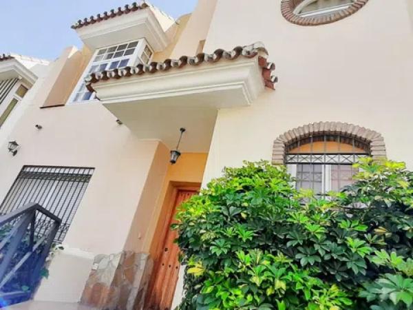 Chalet adosado photo 1