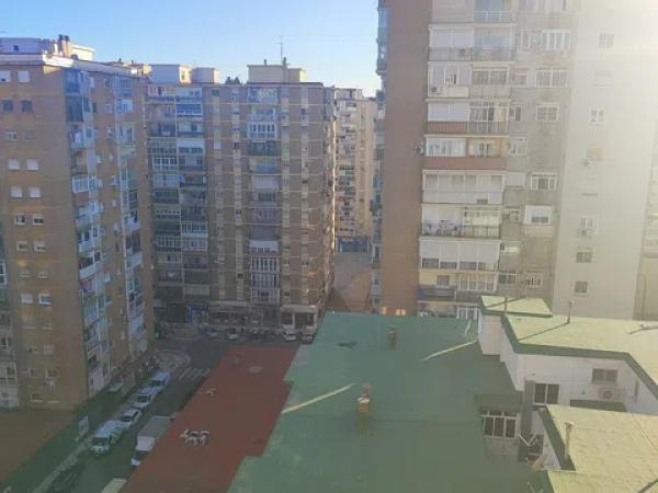 Продажа квартиры на Barrio Huelin, Малага
thumbnail 3