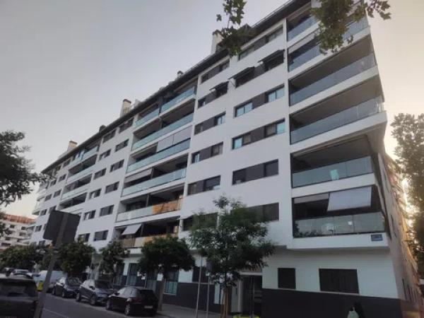 Venta de piso en Calle Catamarán, 1, Málaga
photo 1