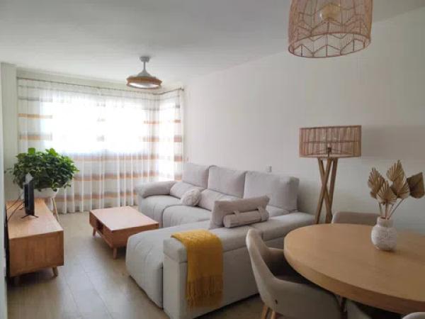 Venta de piso en Calle Catamarán, 1, Málaga
thumbnail 2