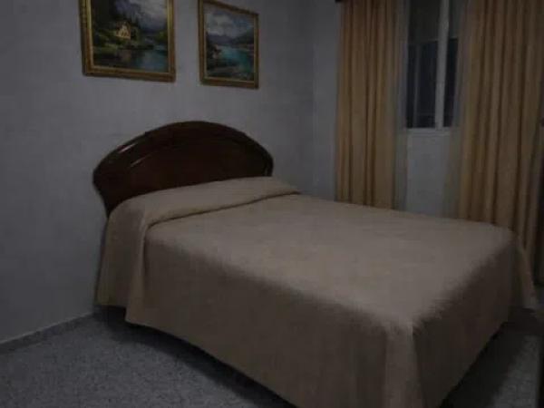 Venta de piso en Barrio Puerta Blanca - Almudena, Málaga
thumbnail 1