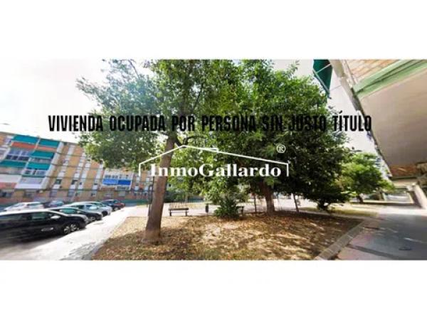 Продажа квартиры на Plaza César Álvarez Dumont, Малага
thumbnail 3