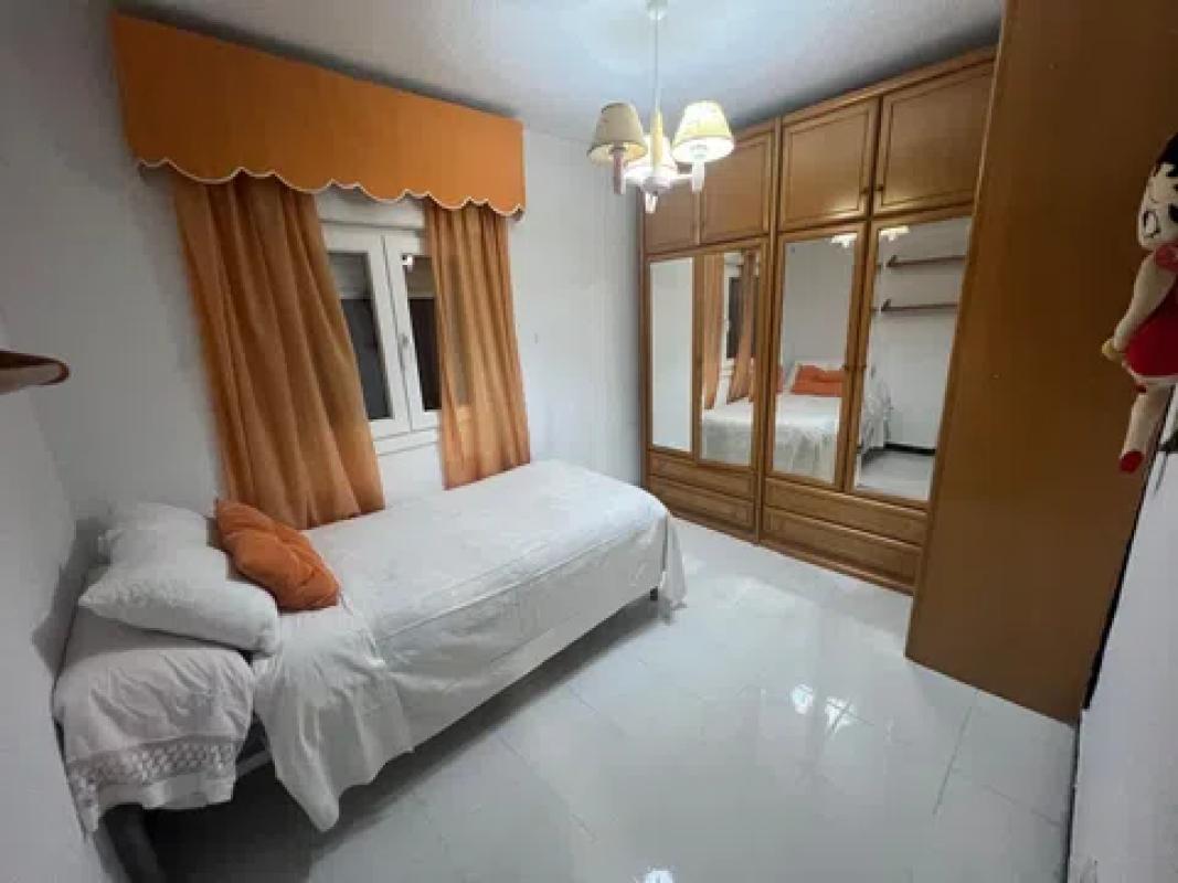 Venta de piso en Barrio Vistafranca, Málaga
photo 3