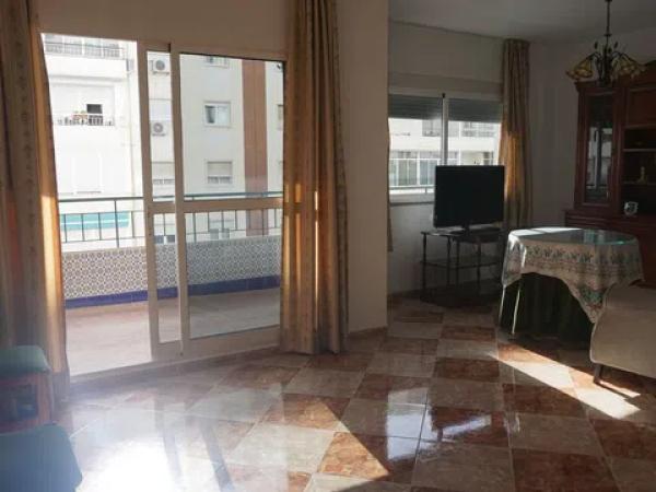 Venta de piso en Barrio Los Castillejos - La Trinidad, Málaga
thumbnail 1
