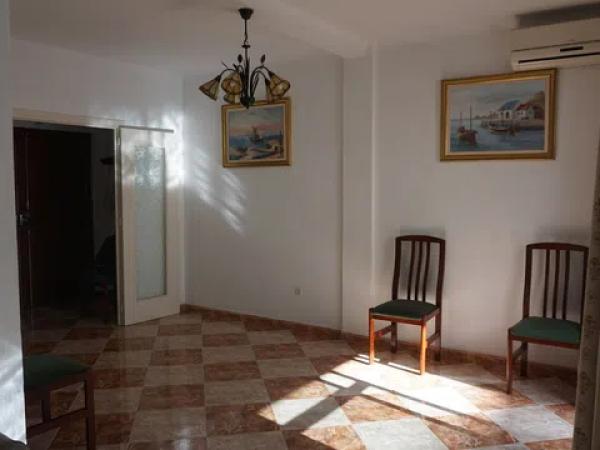 Venta de piso en Barrio Los Castillejos - La Trinidad, Málaga
thumbnail 2