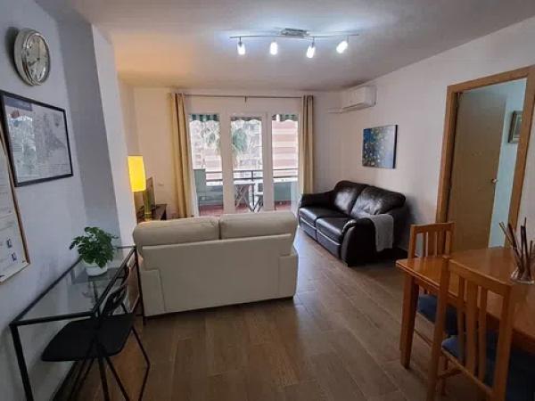 Venta de piso en Barrio Los Guindos - Parque Mediterráneo - Santa Paula, Málaga
photo 1