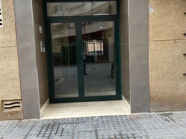Venta de piso en Calle benahavis, 1, Málaga
photo 1