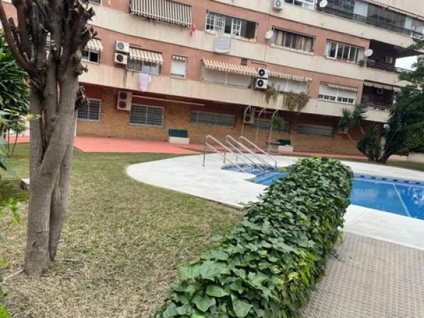 Venta de piso en Calle benahavis, 1, Málaga
thumbnail 2