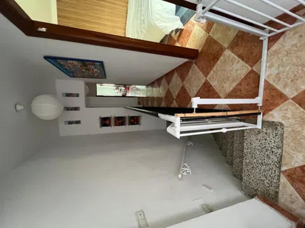 Sale of independent chalet in Calle Arganda, 40, Málaga
photo 2