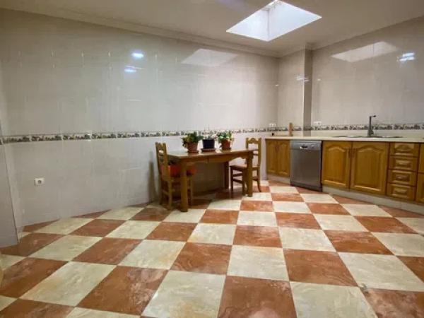 Chalet adosado en calle Altamira photo 1