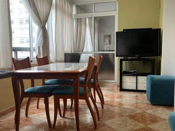 Venta de piso en Calle Guillermo Carrera Rubio, 12, Málaga
photo 1