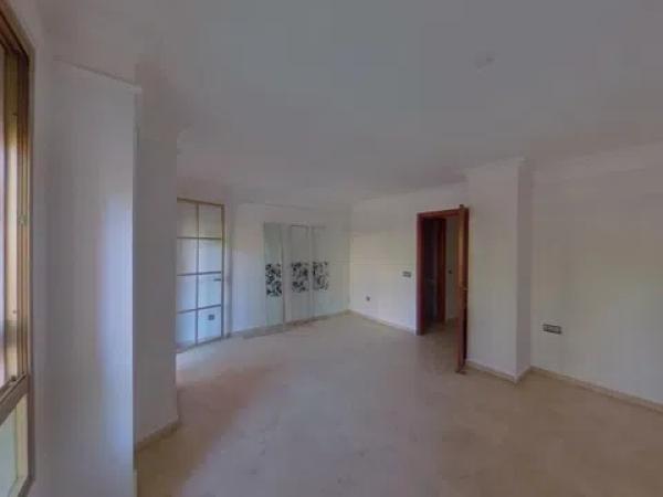 Venta de piso en Calle Buenos Aires, Málaga
photo 1