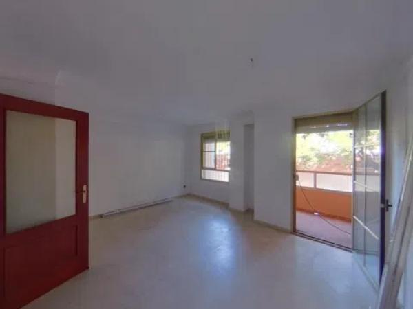 Venta de piso en Calle Buenos Aires, Málaga
thumbnail 1