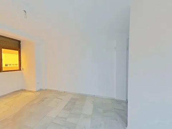 Venta de piso en Barrio Pacífico, Málaga
thumbnail 2