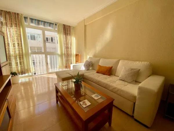 Sale of flat in Calle Manuel Altolaguirre, Málaga
 photo 1