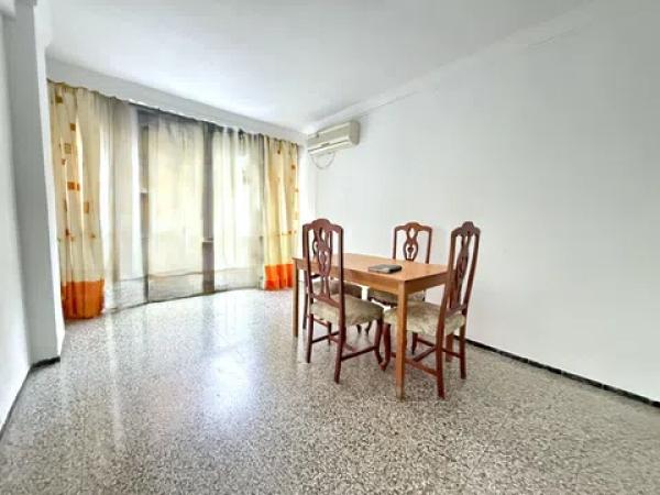 Sale of flat in AV LUZ LA, Málaga
 photo 2