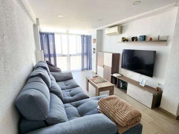 Venta de piso en Barrio Vistafranca, Málaga
thumbnail 1