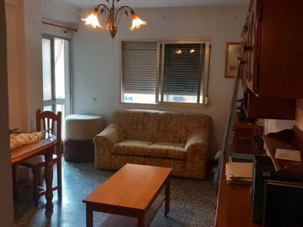 Venta de piso en Calle balazon, 4, Málaga
thumbnail 1