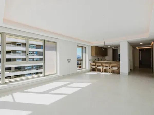 Venta de piso en Calle Pacífico, Málaga
thumbnail 1