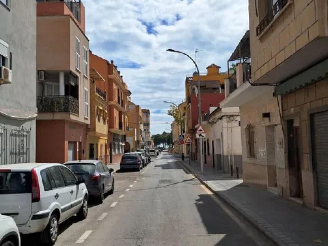 Sprzedaż niezależnego domku jednorodzinnego w Calle Garcerán, 25, Málaga photo 3
