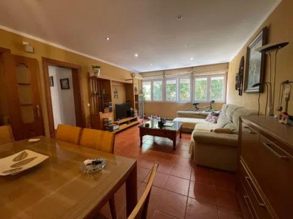 Sale of flat in Avenida de Sor Teresa Prat, Málaga
 photo 3