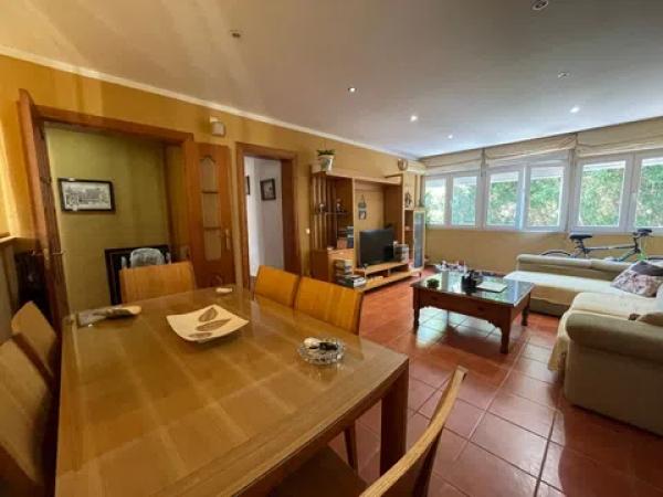 Sale of flat in Avenida de Sor Teresa Prat, Málaga
 photo 4
