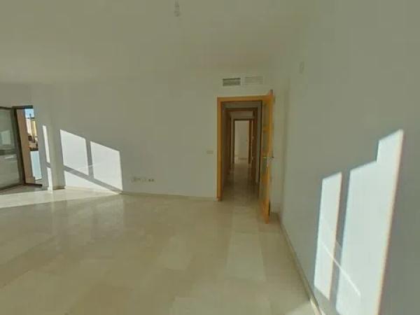 Venta de piso en Calle Espirea, Málaga
thumbnail 1