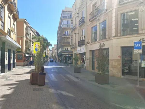 Chalet adosado en calle Carretería thumbnail 1