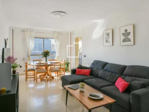 Venta de piso en Calle Mendívil, Málaga
thumbnail 2