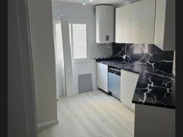 Venta de piso en Calle Ríos Rosas, 10, Málaga
thumbnail 1