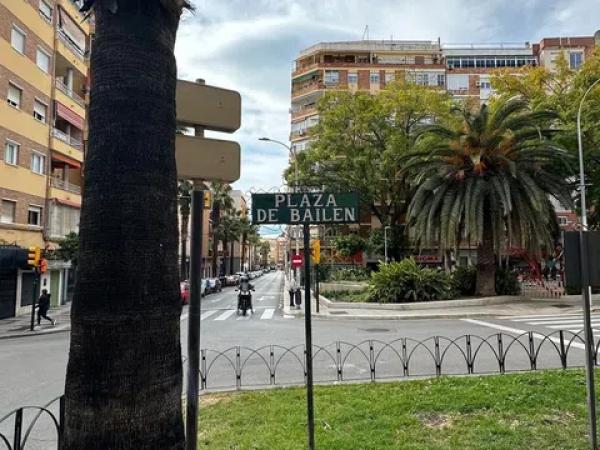 Venta de piso en Barrio La Trinidad, Málaga
thumbnail 2