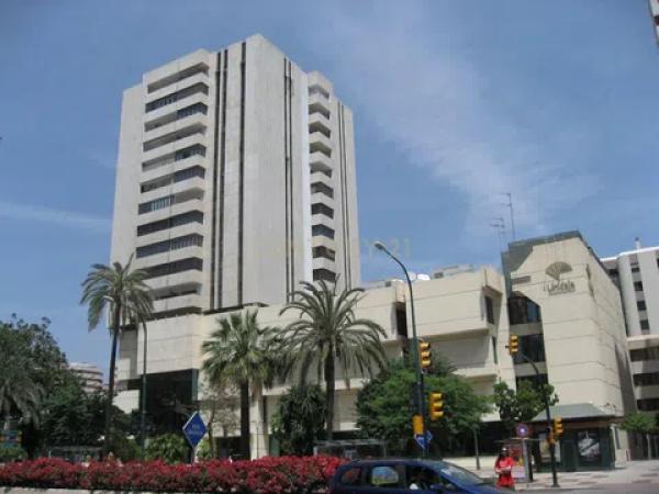 Продажа квартиры на Calle Compositor Lehmberg Ruiz, 3, Малага
photo 1