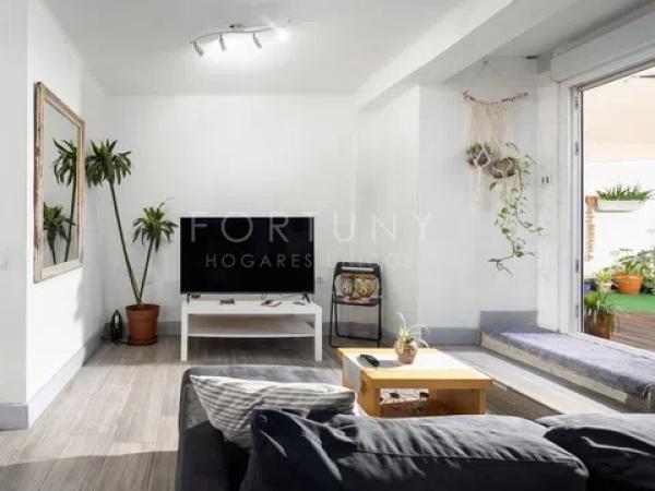 Продажа квартиры на Calle Malasaña, 31, Малага
thumbnail 2