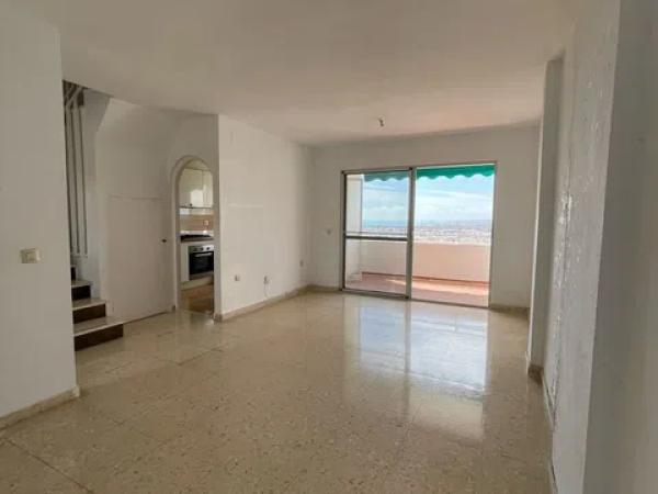 Duplex en venta en Calle Gladiolos, 24, Málaga thumbnail 2