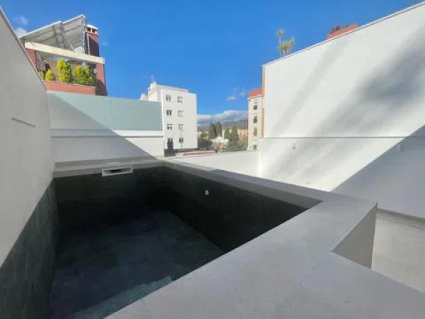 Chalet wolnostojący na sprzedaż w  Barrio Cristo de la Epidemia, Málaga photo 4