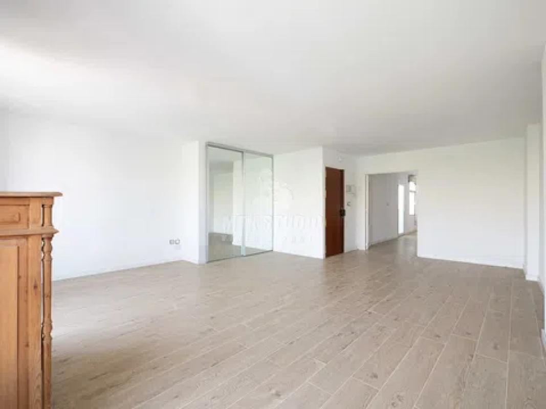 Продажа квартиры на Plaza de la Merced, 4, Малага
photo 2