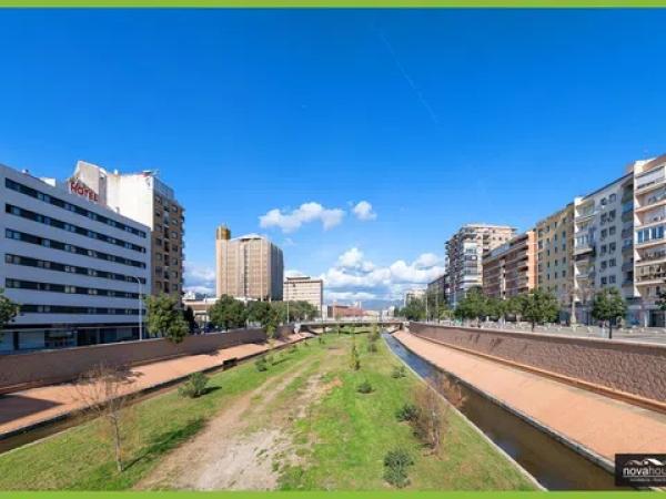 Продажа квартиры на Calle Alemania, Малага
thumbnail 3
