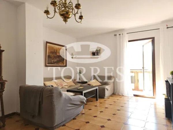 Продажа квартиры на Pasaje Noblejas, Малага
 photo 1