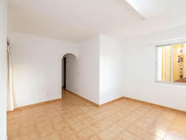 Продажа квартиры на Calle Mármoles, Малага
 photo 2